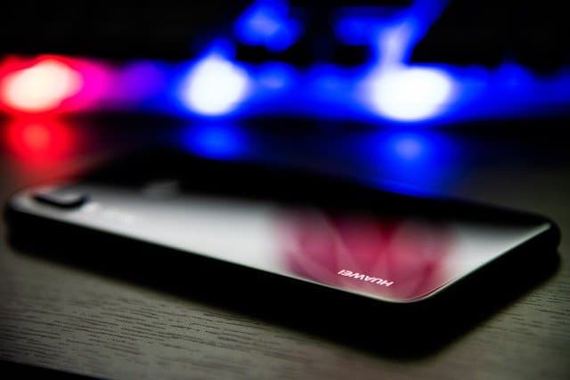 купить акции Huawei